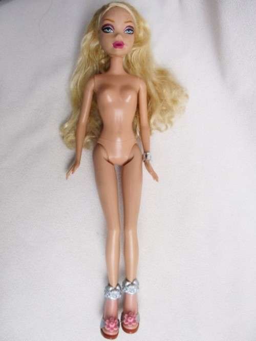 SO UNUSUAL!! BARBIE MY SCENE FAB FACES KENNEDY DOLL WITH CHANGING FACIAL EXPRESSIONS!