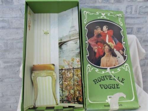 EXQUISITE VINTAGE ART DECO NOUVELLE VOGUE FLAPPER DOLL (61CM - VINYL) BY ZANINI & ZAMBELLI WITH BOX