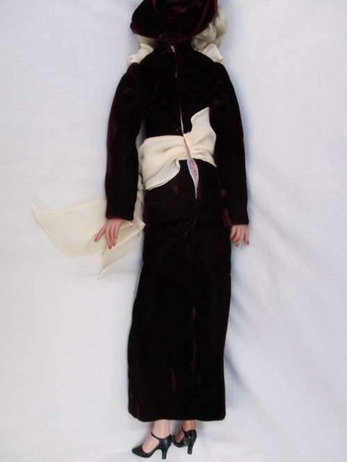 EXQUISITE VINTAGE ART DECO NOUVELLE VOGUE FLAPPER DOLL (61CM - VINYL) BY ZANINI & ZAMBELLI WITH BOX