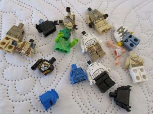 CRAZY R1 START -  A WHOLE LOT OF GENUINE LEGO MINI FIGURES AND ANIMALS PLUS A FEW OTHER GOODIES