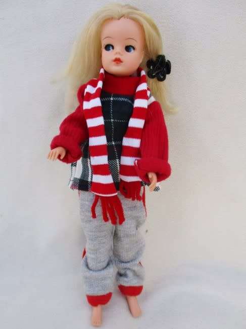 A VINTAGE 1980's SINDY DOLL IN GREAT CONDITION!!