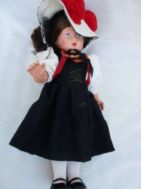 A VINTAGE/ANTIQUE SCHILDKROT DOLL WITH TURTLE MARK ON BACK