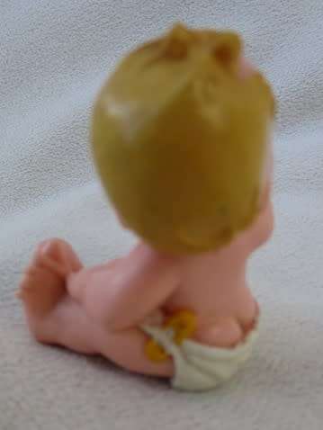 CUTE MAGIC DIAPER BABY SUCKING HIS THUMB