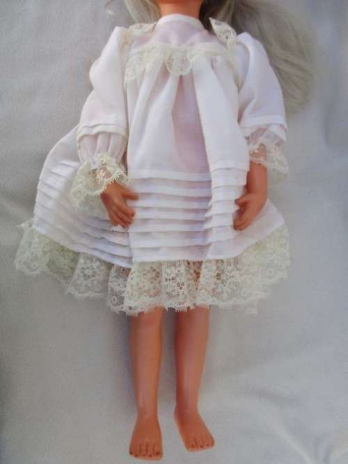 EXQUISITE VINTAGE FURGA DOLL - SYLVIE WITH LONG, FEATHERY LASHES IN ORIGINAL BOX PLUS PAMPHLET