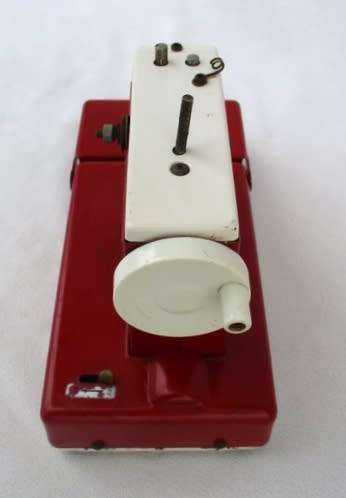 VINTAGE TIN PLATE 'SEWMATE' MANUAL AND BATTERY OPERATED SEWING MACHINE - MADE IN JAPAN