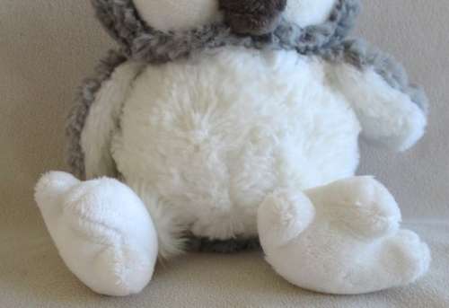 A COLLECTABLE SOFT AND FLUFFY NICI OWL
