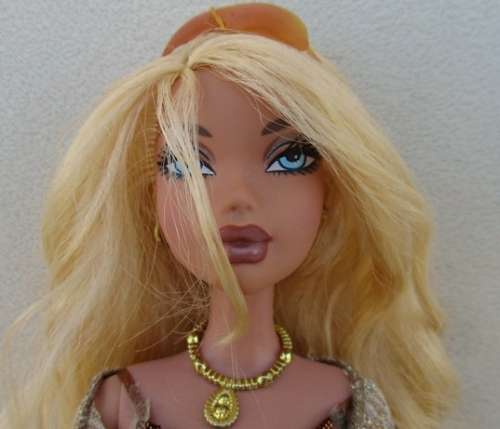 STUNNING MATTEL MY SCENE BARBIE DOLL IN ORIGINAL OUTFIT - EXCELLENT CONDITION