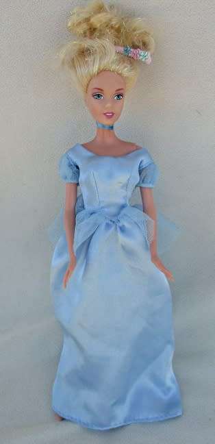 A MATTEL BARBIE DISNEY PRINCESS WITH GLITTER HAIR AND PRETTY DELICATE FACE