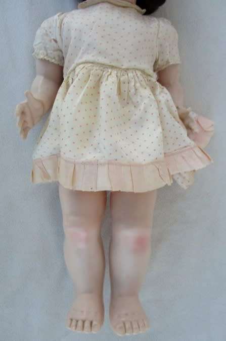 VINTAGE PEDIGREE 'BRIGHTON BELLE' WALKIE TALKIE DOLL  - HEAD AND EYES MOVE FROM SIDE TO SIDE!