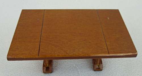 A VINTAGE WOODEN DINING ROOM SUITE FOR YOUR MINIATURE TEDDY BEARS / DOLLS OR SYLVANIAN FAMILIES