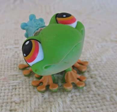 RARE  LITTLEST PET SHOP FROG PRINCE - SO CUTE!