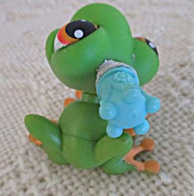 RARE  LITTLEST PET SHOP FROG PRINCE - SO CUTE!