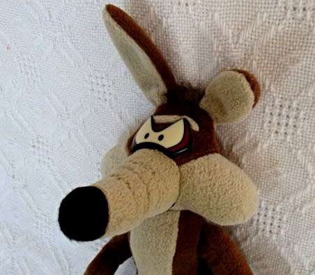 CUTE WILE E. COYOTE FROM LOONEY TUNES ROADRUNNER