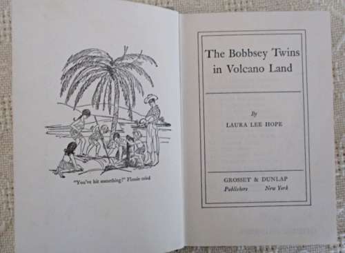 1961 HARDCOVER - THE BOBBSEY TWINS IN VOLCANO LAND BY LAURA LEE HOPE!!