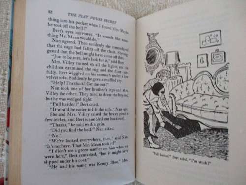1968 HARDCOVER - THE BOBBSEY TWINS AND THE PLAY HOUSE SECRET BY LAURA LEE HOPE!!