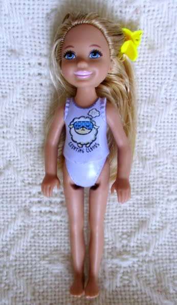 2015 MATTEL -  BARBIE'S SISTER CHELSEA - 13.5CM TALL