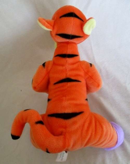 TIGGER FROM WINNIE THE POOH - NICE SIZED WHITEHOUSE LEISURE,U.K. ONE!!