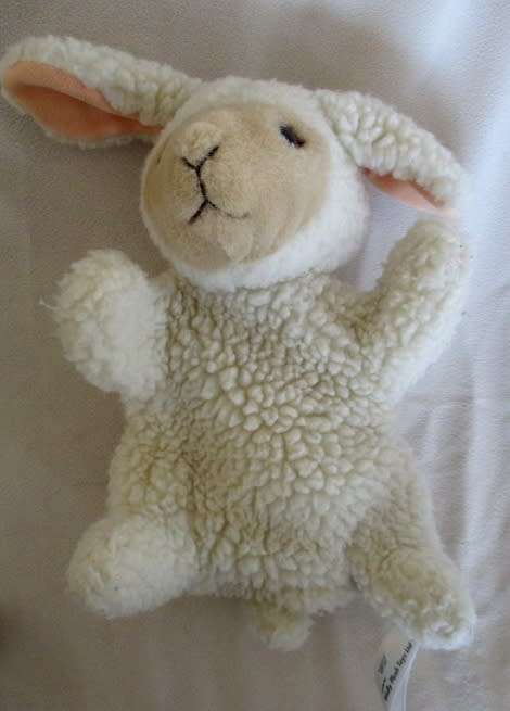 A MEILI, SWITZERLAND LAMB HAND PUPPET AND FIVE LITTLE LAMBS - OF THE COLLECTABLE KIND!