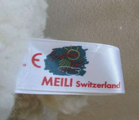 A MEILI, SWITZERLAND LAMB HAND PUPPET AND FIVE LITTLE LAMBS - OF THE COLLECTABLE KIND!