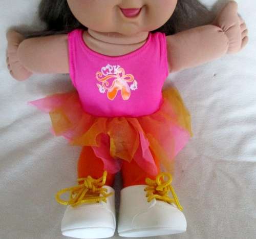A LARGE 38CM TALL CABBAGE PATCH DOLL IN GREAT CONDITION AND IN ORIGINAL OUTFIT!!