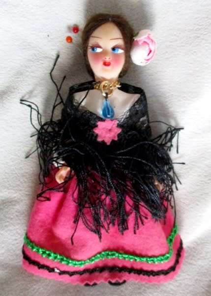 FOR CRYPTO MINER ONLY - A SWEET VINTAGE SOUVENIR DOLLY FROM VENEZIA, ITALY WITH ORIGINAL BOX
