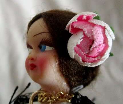 FOR CRYPTO MINER ONLY - A SWEET VINTAGE SOUVENIR DOLLY FROM VENEZIA, ITALY WITH ORIGINAL BOX