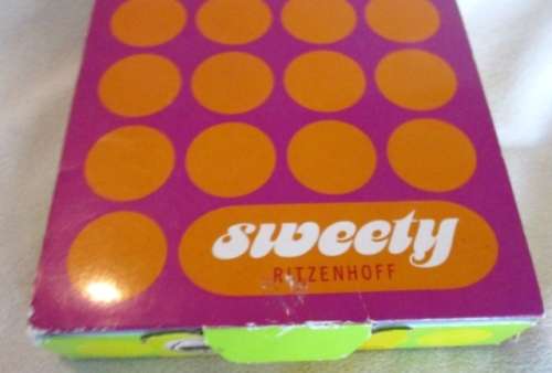 QUIRKY RUDIGER GOETZ/SWEETY RITZENHOFF PORCELAIN SWEETENER DISPENSER IN ORIGINAL BOX - GREAT GIFT!