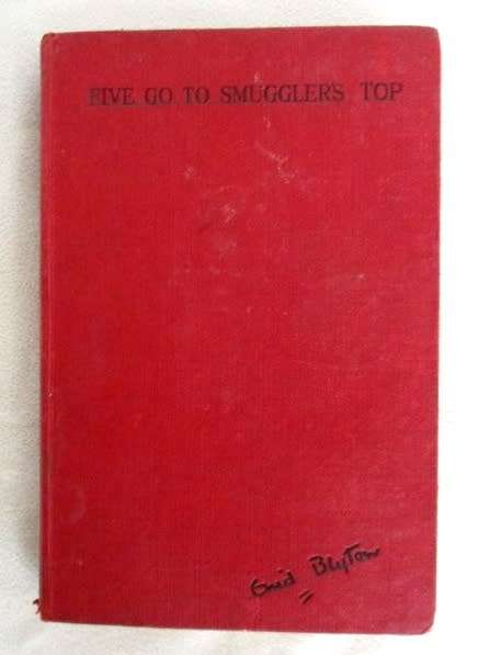 1954 HARD COVER - COLLECTABLE ENID BLYTON BOOK - FIVE GO TO SMUGGLER'S TOP