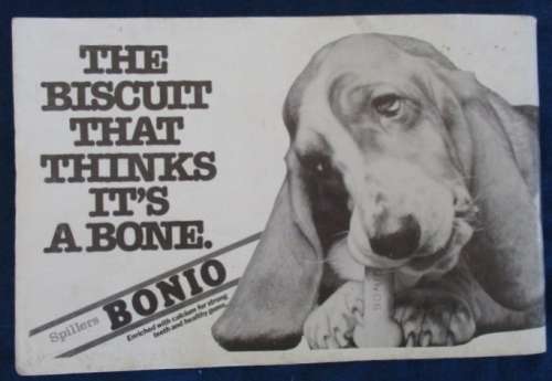 1982/83 NO.s 34 & 35 - FRED BASSET - I HAVEN'T SEEN THIS LOVABLE HOUND FOR QUITE A WHILE!