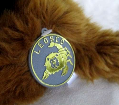 A CUTE FLUFFY LEOSCO KITTY CAT IN GREAT CONDITION WITH ORIGINAL MEDALLION AND LABEL