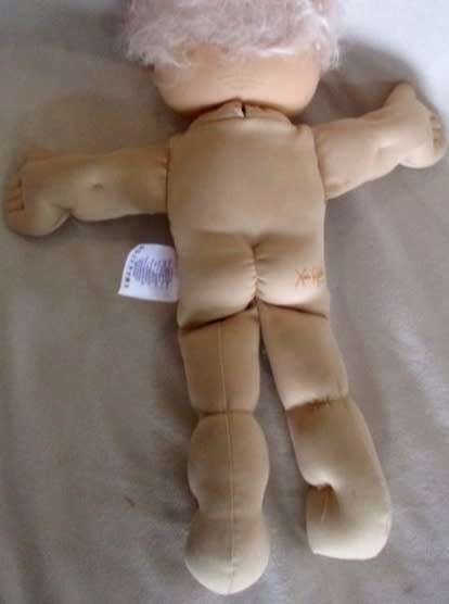 A LARGE 37CM TALL CABBAGE PATCH CHEERLEADER DOLL WITH THE CUTEST FRECKLES AND TWO FRONT TEETH!!