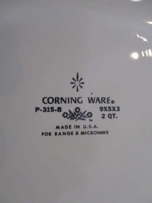 VINTAGE RECTANGULAR CORNING WARE BAKING DISH WITH BLUE CORNFLOWER DESIGN