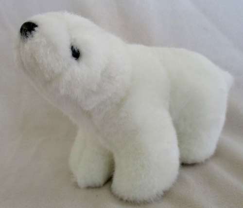 WELL MADE, REALISTIC SNOW WHITE POLAR BEAR ON ALL FOURS
