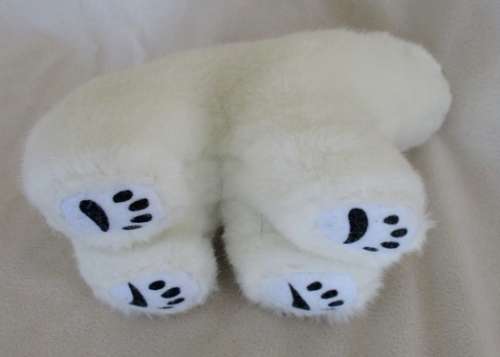 WELL MADE, REALISTIC SNOW WHITE POLAR BEAR ON ALL FOURS