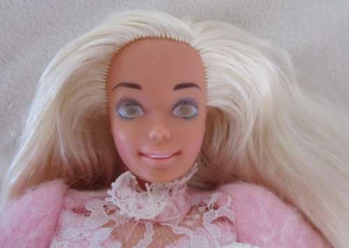 RARE AND UNUSUAL 1990's SOFT BODY (CLOTH) REAL MATTEL BARBIE TO ADD TO YOUR COLLECTION!