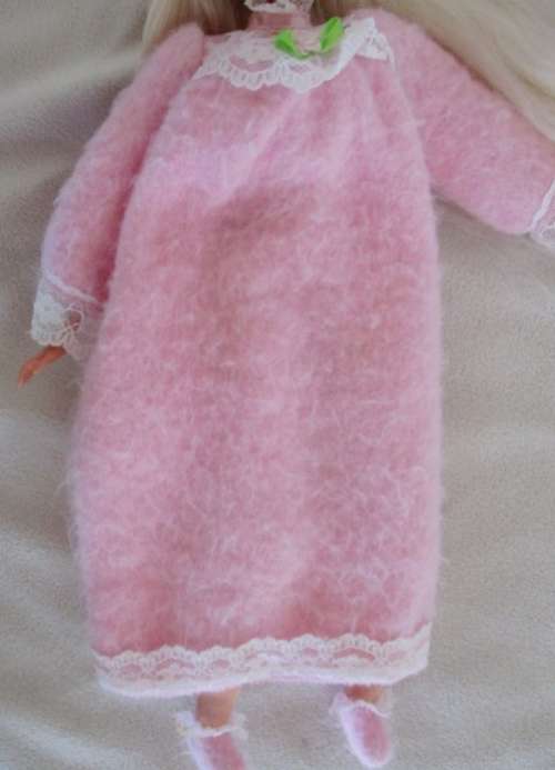 RARE AND UNUSUAL 1990's SOFT BODY (CLOTH) REAL MATTEL BARBIE TO ADD TO YOUR COLLECTION!