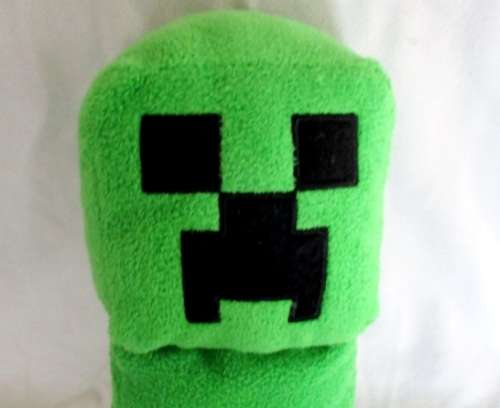 UNUSUAL CHARACTER TOY - OFFICIAL SPINMASTER 34CM TALL MINECRAFT CREEPER WITH SOUND!!