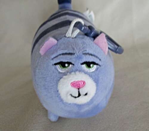 CUTE CHLOE THE CAT WITH ATTITUDE FROM UNIVERSAL/ILLUMINATION'S SECRET LIFE OF PETS