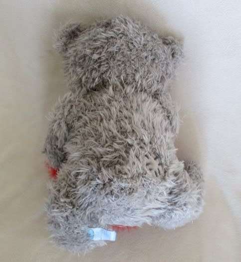 A LARGER TATTY TEDDY  (ME TO YOU) - HOLDING A PRETTY 'I LOVE YOU' PILLOW
