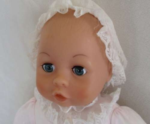 A VERY COLLECTABLE CRYING, GURGLING, COOING BATTAT BABY DOLL WITH OPEN/CLOSE EYES