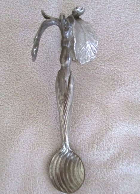 A SET OF SIX VINTAGE HAND FORGED ART NOUVEAU STYLE ARTISAN NATURALISTIC TEASPOONS - EXQUISITE!