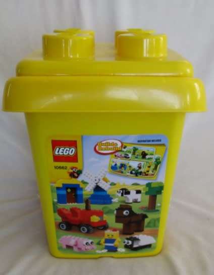 BARGAIN TIME! - LOT 1 - LARGE LEGO BOX FILLED WITH REAL LEGO PIECES - FAR, FAR OVER 1000 PIECES!!