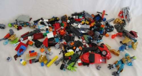 BARGAIN TIME! - LOT 2 - WELL OVER 400 PIECES OF REAL LEGO!!