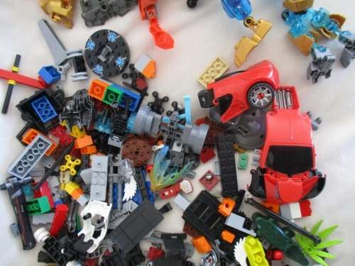 BARGAIN TIME! - LOT 2 - WELL OVER 400 PIECES OF REAL LEGO!!