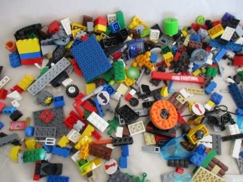 BARGAIN TIME! - LOT 3 - WELL OVER 500 PIECES OF REAL LEGO!!