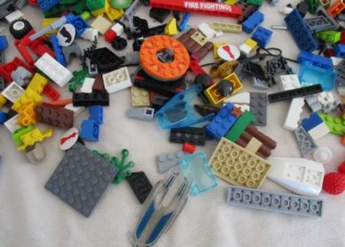 BARGAIN TIME! - LOT 3 - WELL OVER 500 PIECES OF REAL LEGO!!