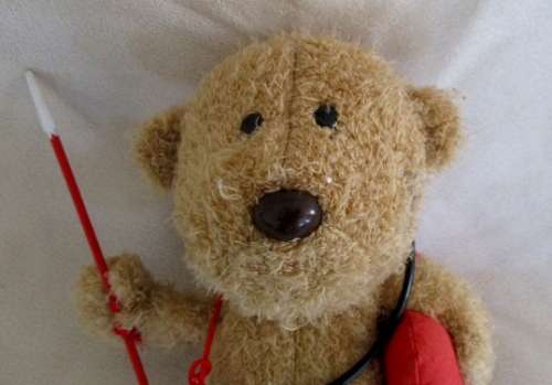 CUTE LITTLE B B DIREKT, GERMANY CUPID BEAR WITH SIGNATURE SKEW SMILE!