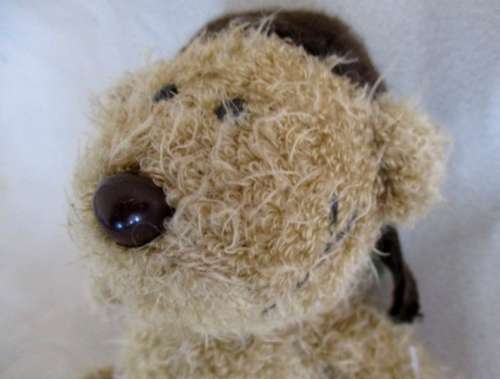 CUTE LITTLE B B DIREKT, GERMANY AVIATOR ANGEL BEAR WITH SIGNATURE SKEW SMILE!