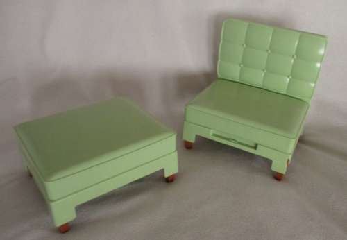 CATRINE DEMEW - THE  GENUINE MATTEL MONSTER HIGH SCAREMESTER DOLL PLUS SEATS TO LOUNGE ON!
