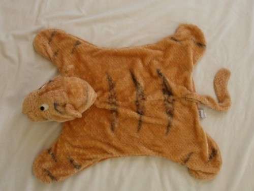 SO SPECIAL!! A GUND DISNEY CLASSIC POOH TIGGER COMFY COZY SECURITY BLANKET!!